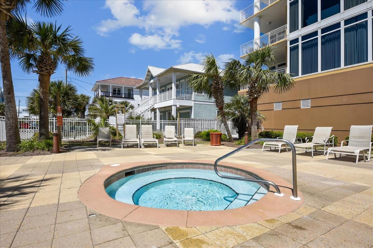 1005 Sterling Apartment